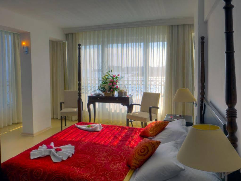 Ada Beach Hotel Karavas  Eksteriør billede