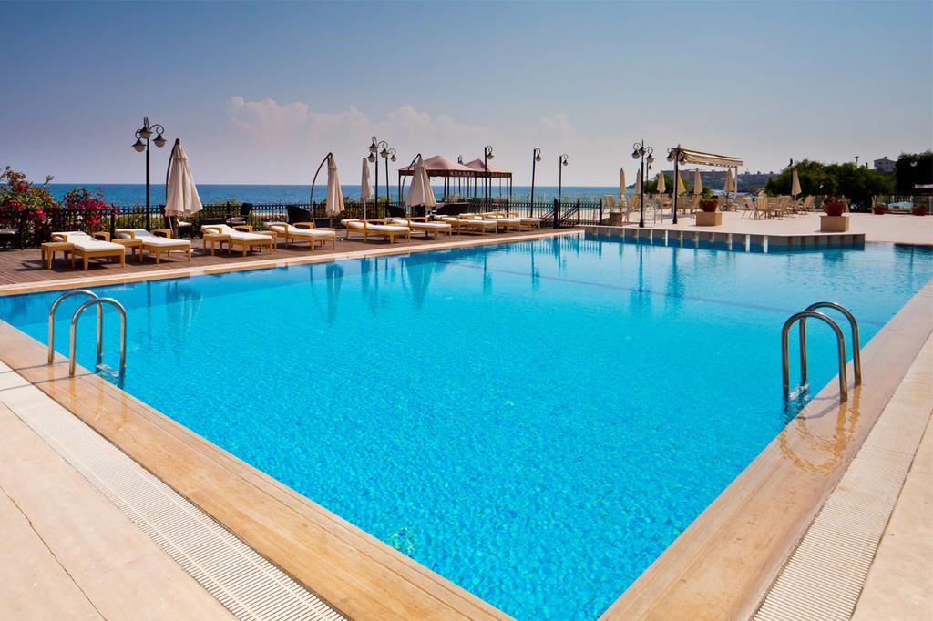 Ada Beach Hotel Karavas  Eksteriør billede